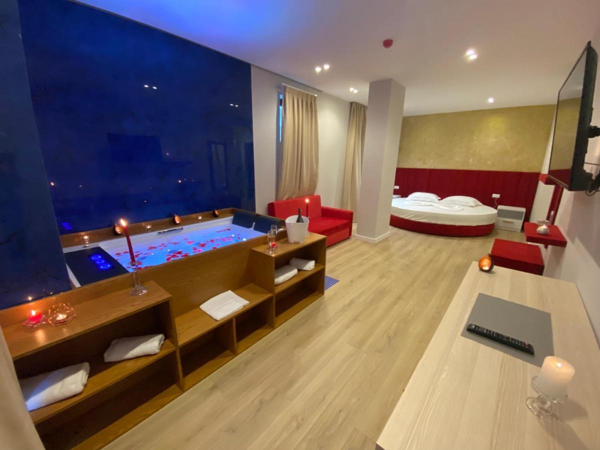 Junior Suite with Jacuzzi and Sea View
